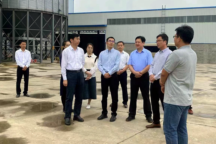 戎承法调研含山辉隆农服中心