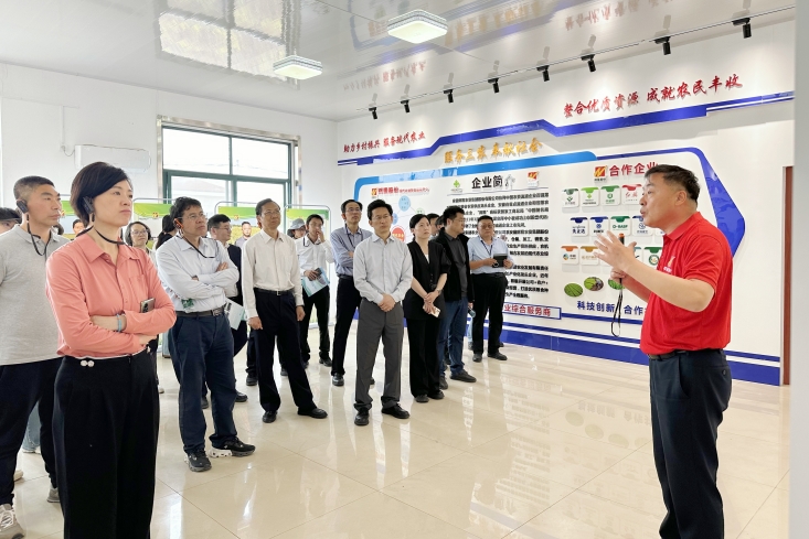 辉隆农服亮相全国小麦赤霉病防控暨农作物病虫害统防统治推进现场会